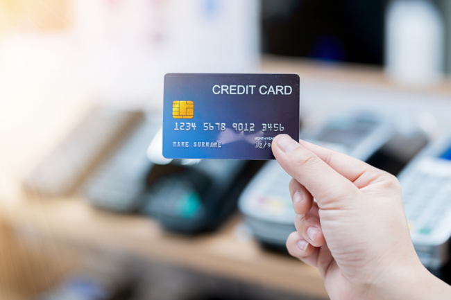 Jak działa karta kredytowa i jak z niej korzystać